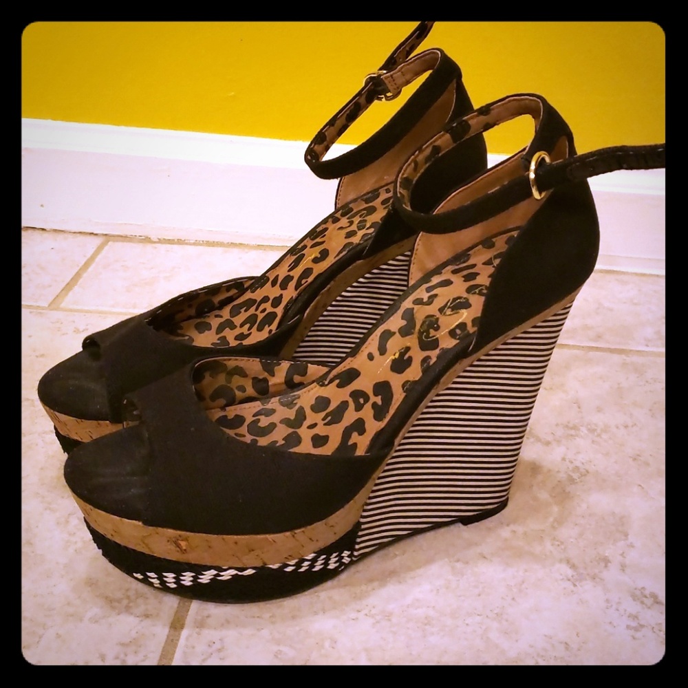 Jessica Simpson Planform Wedges